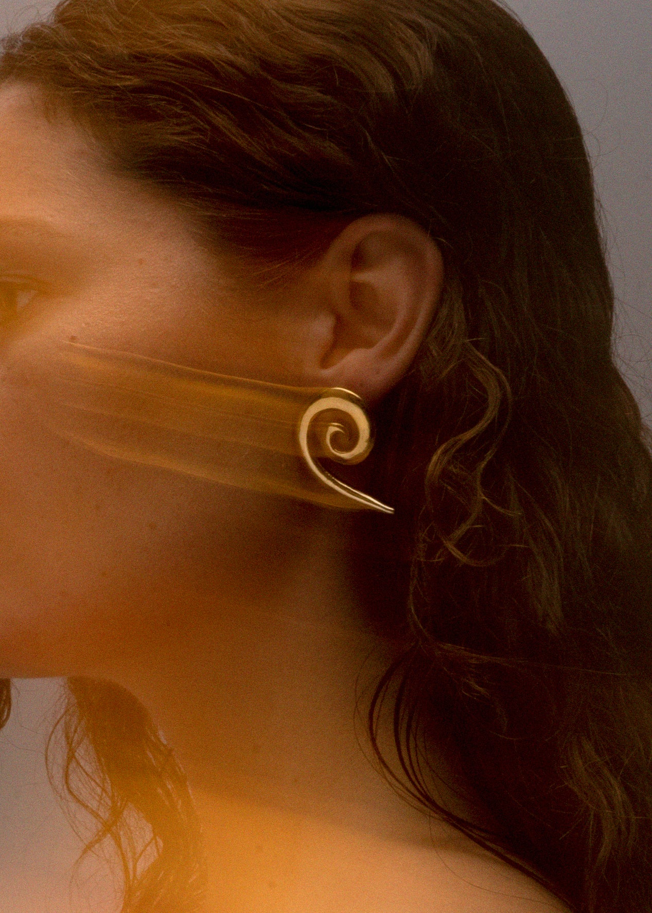 Spira Earrings in Gold